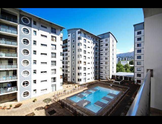 2 BEDROOM PROPERTY TO RENT IN CLAREMONT